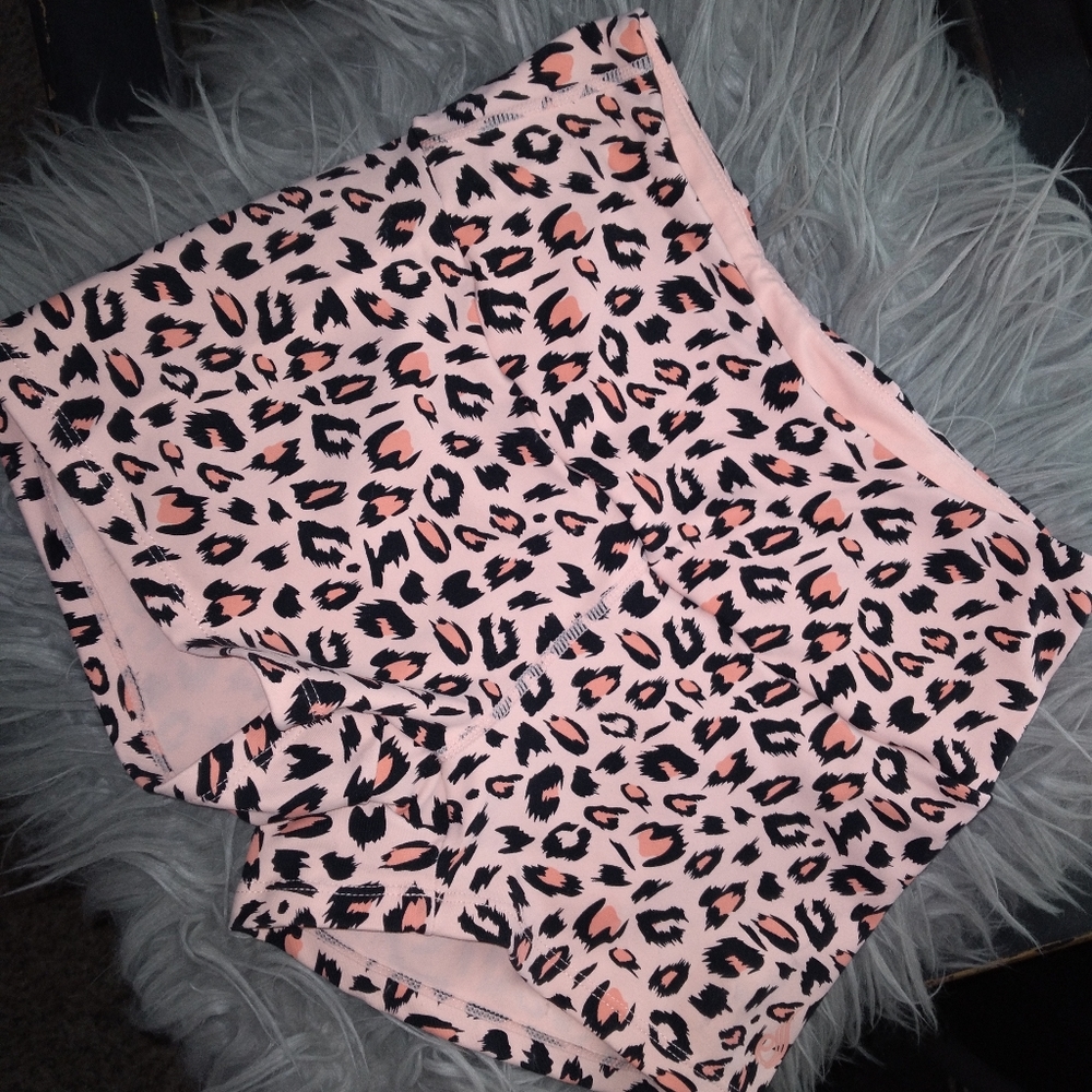 RYDERWEAR ADAPT HIGH WAISTED SCRUNCH SHORTS